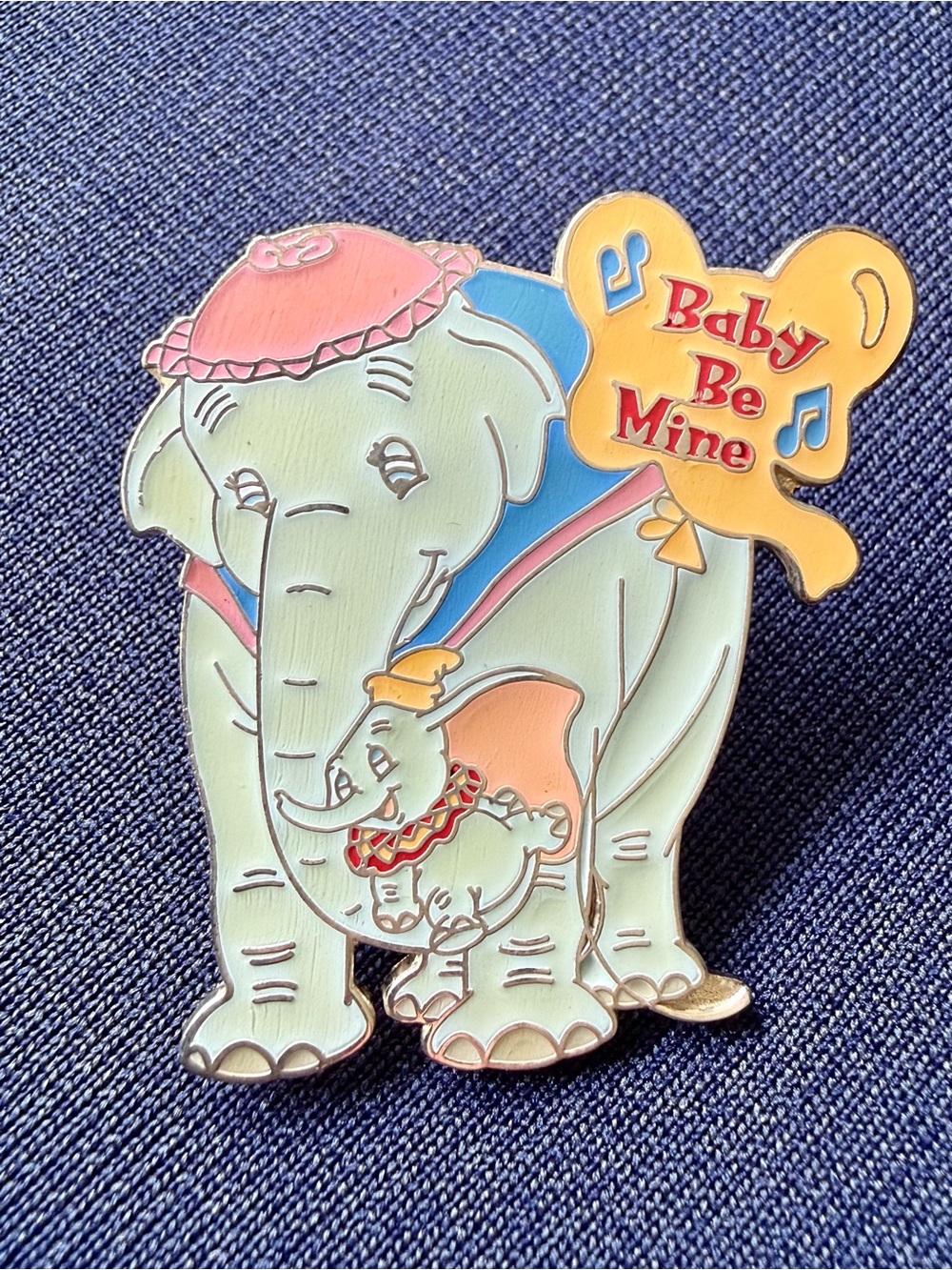 Disney Dumbo & Mrs. Jumbo “Baby Be Mine” Pin #101 | Magical Musical Moments 2002